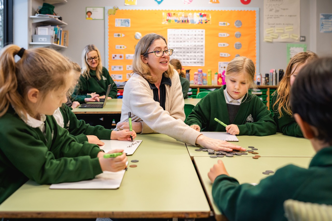 Pupils in a Maths lesson